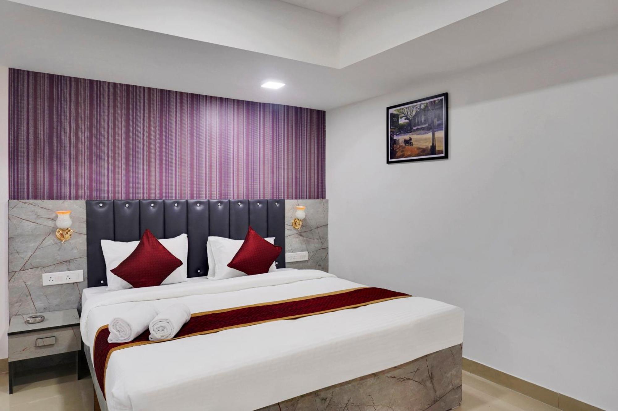 Hotel Orchard Park Pune Esterno foto