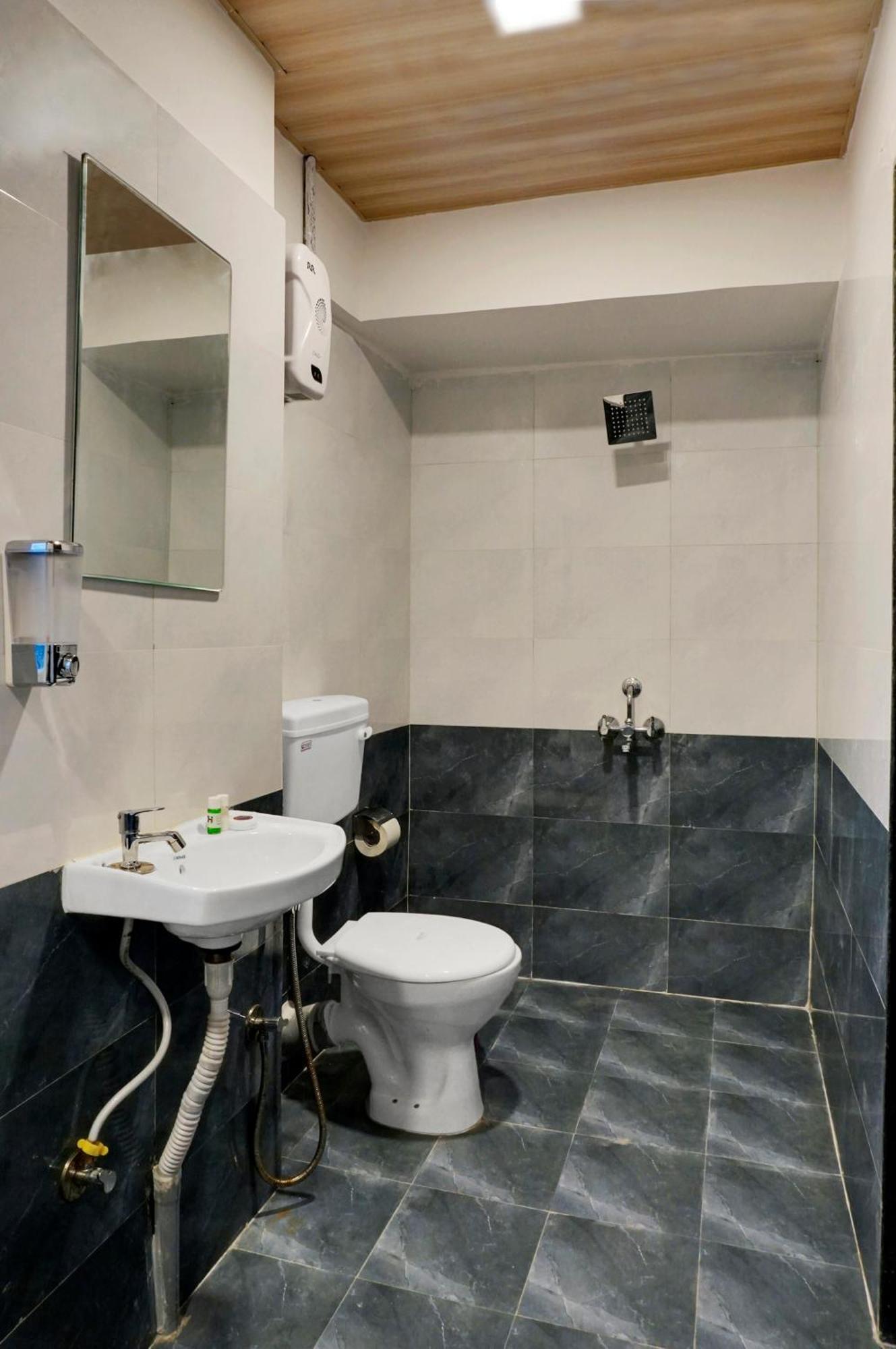 Hotel Orchard Park Pune Esterno foto