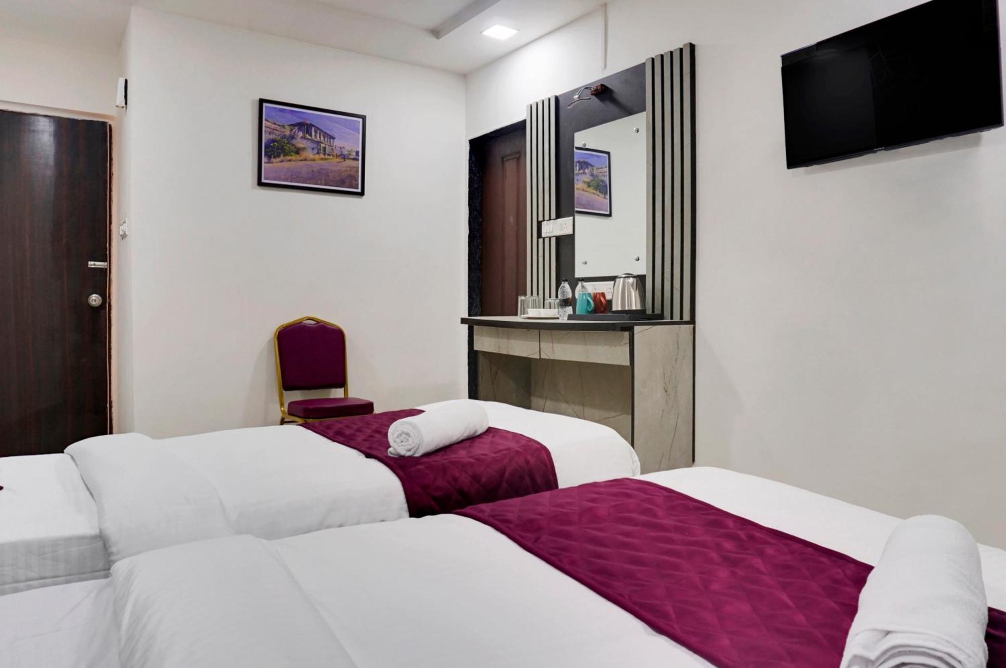 Hotel Orchard Park Pune Esterno foto